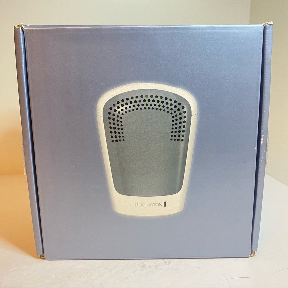 Remington Women Bath & Body Device in Silver and Gray